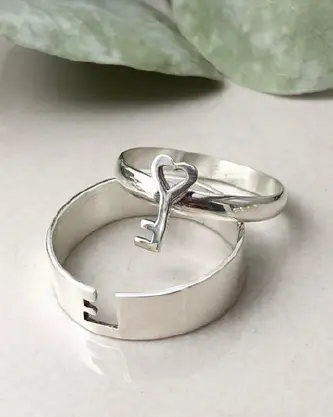 [AP.0028] Alianzas Cinta Llave Calado y 1/2 Caña Llave en Relieve.