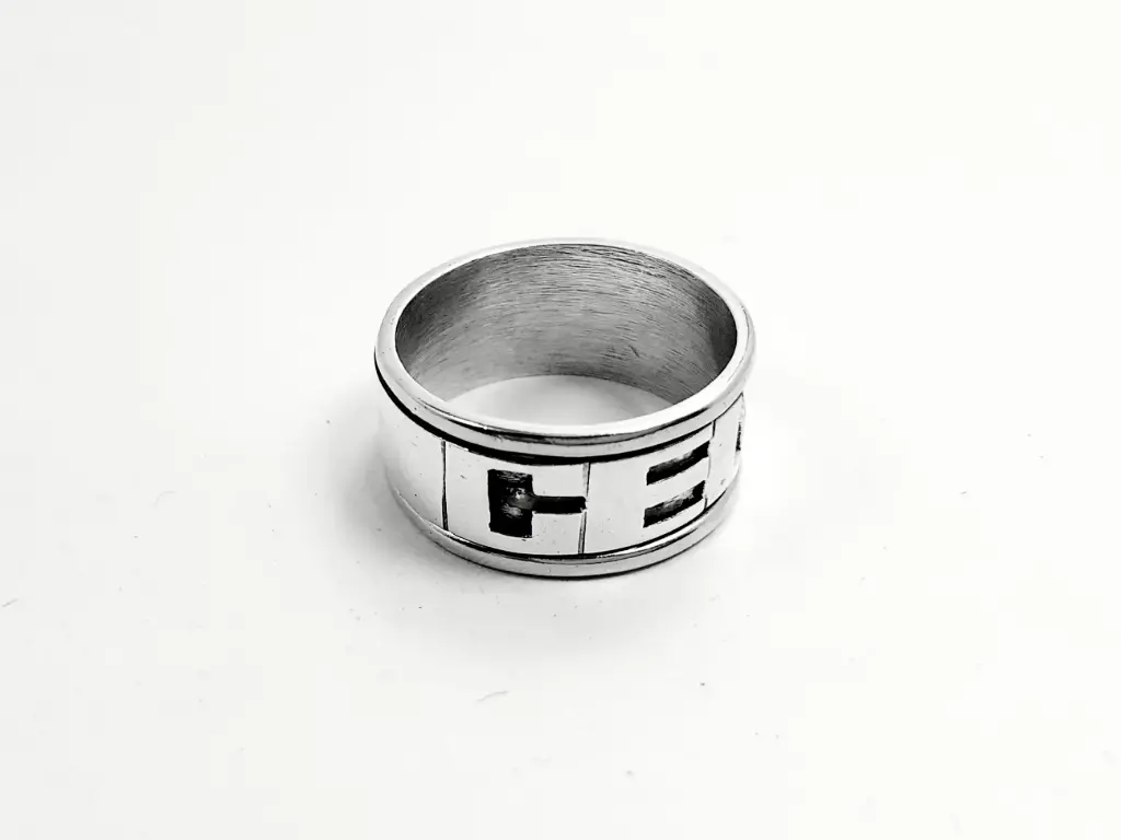 [AC.61] Anillo Cinta Nombre Calado Bordes Plata