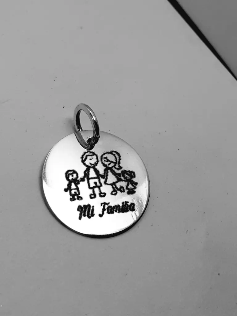 [DP.06] Medalla Familia Grabada