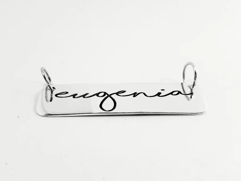 Medalla Nombre Horizontal Grabada