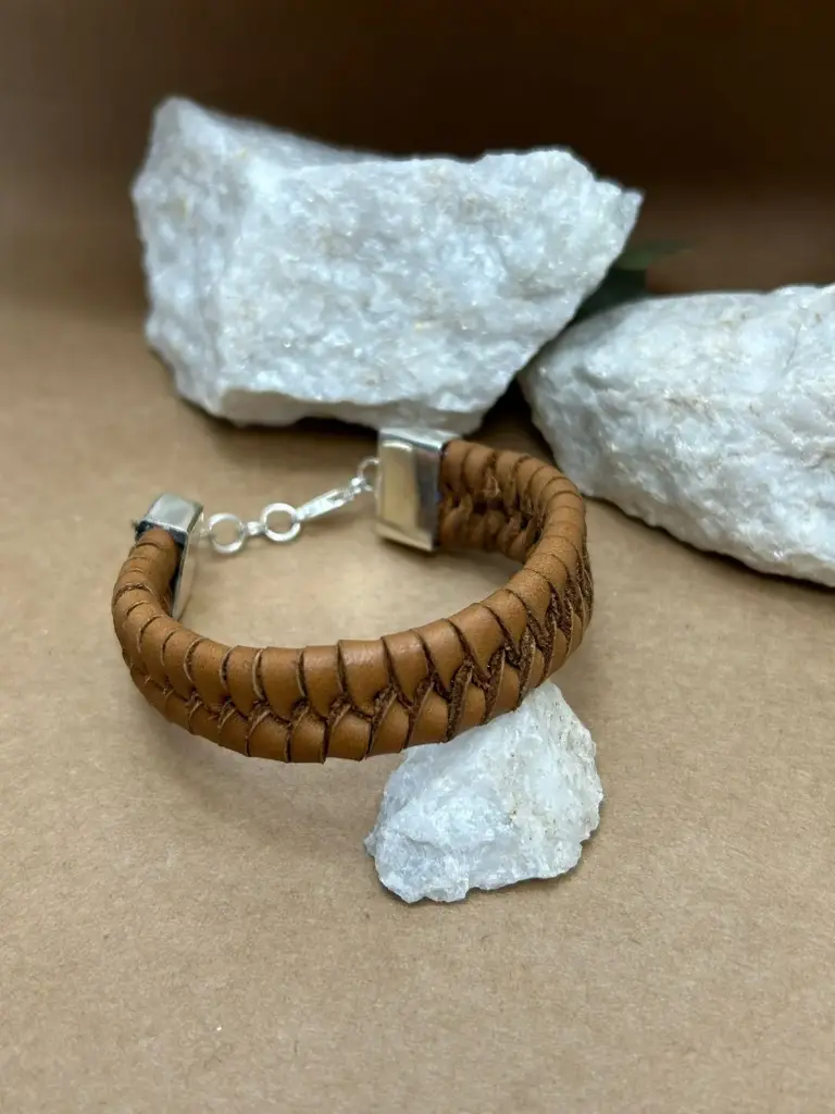 Pulsera espiga cuero