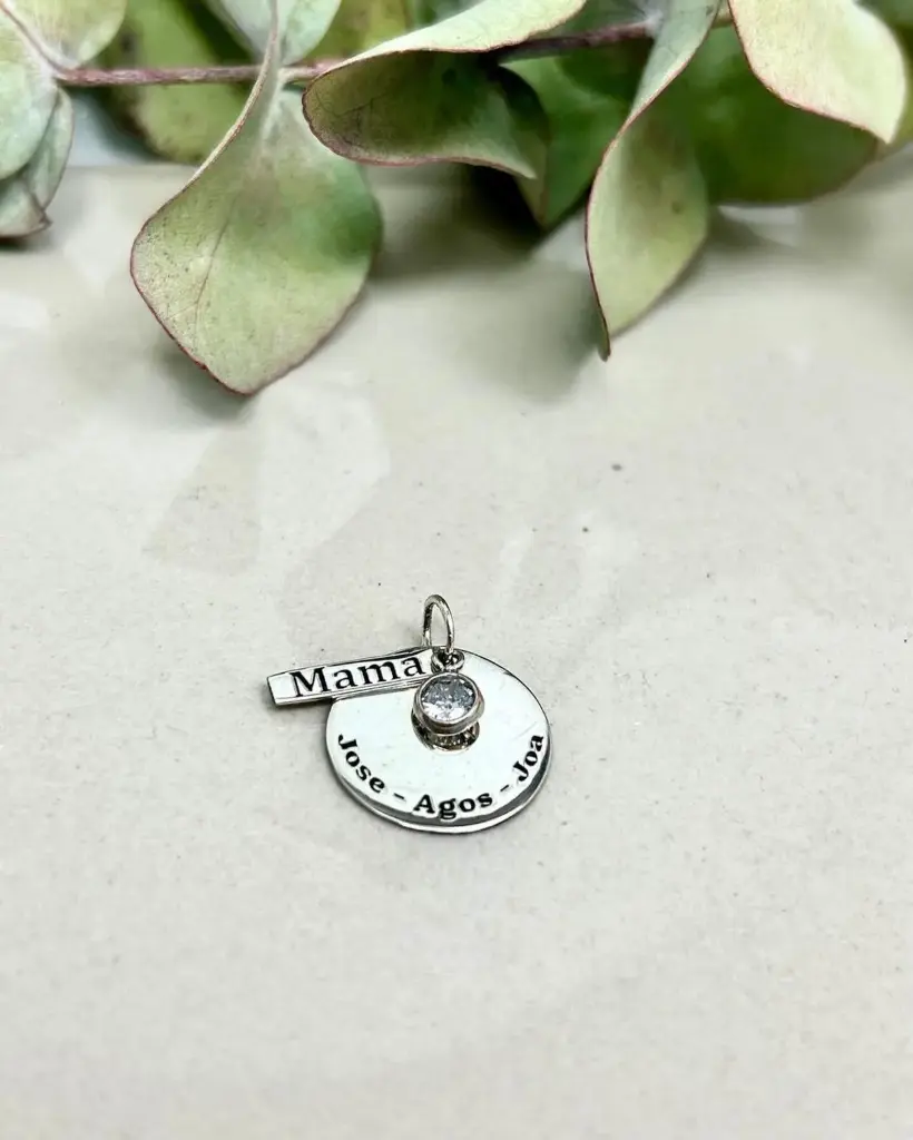 [DP.241] Medalla c/cubic y chapita