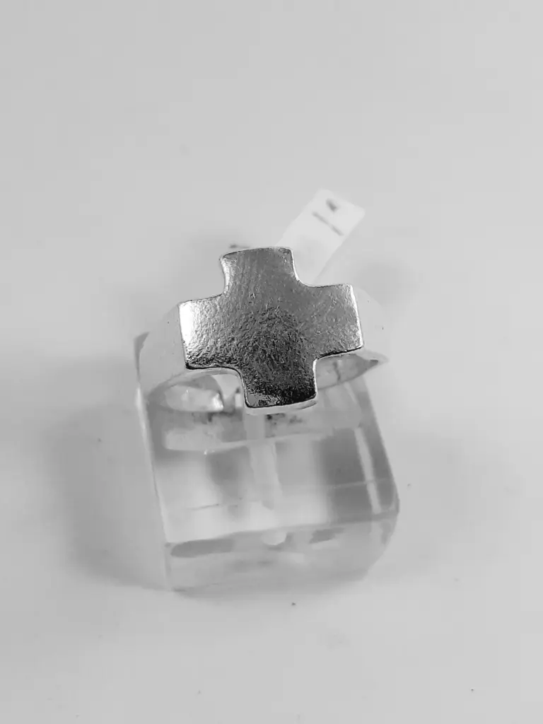 Anillo Cruz del Equilibrio Chica