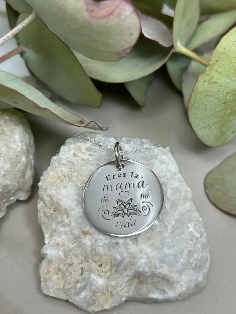 Dije medalla mama