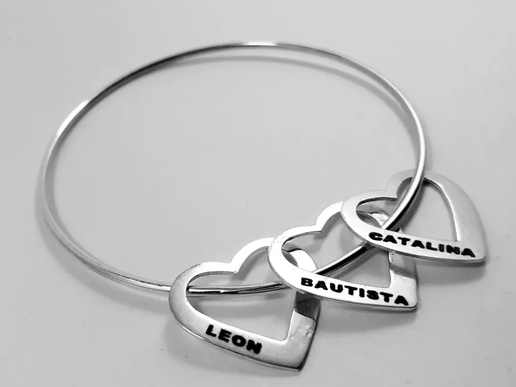 Pulsera aniversario c/ corazones x3