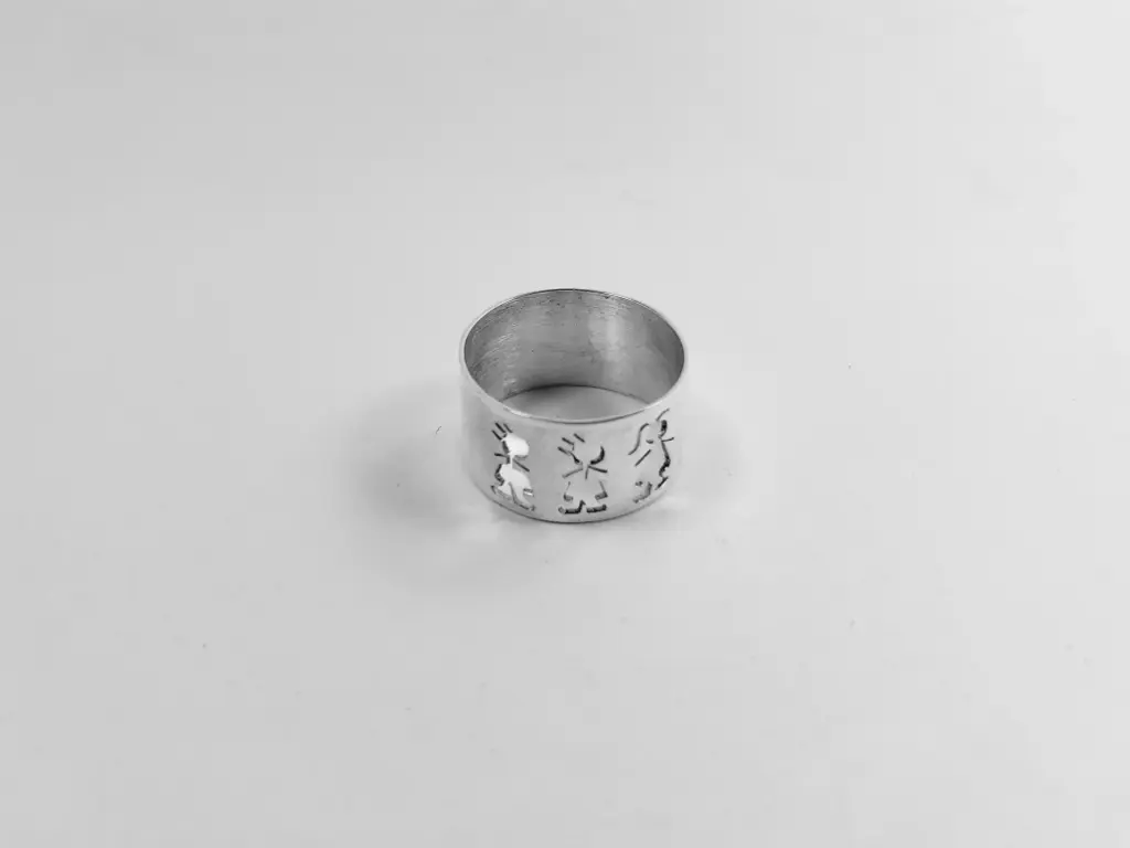 Anillo cinta con nenes calados x3