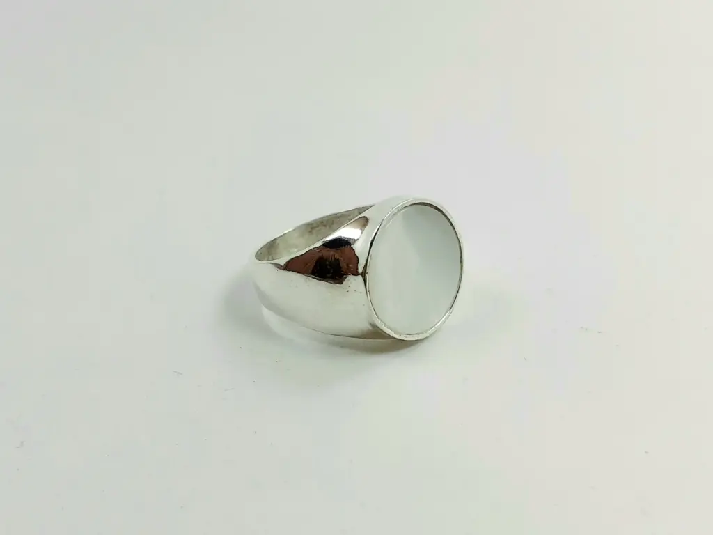 [AF.0019] Anillo mesa redonda con nacar