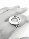 Anillo cinta con argolla rusa grabado 
