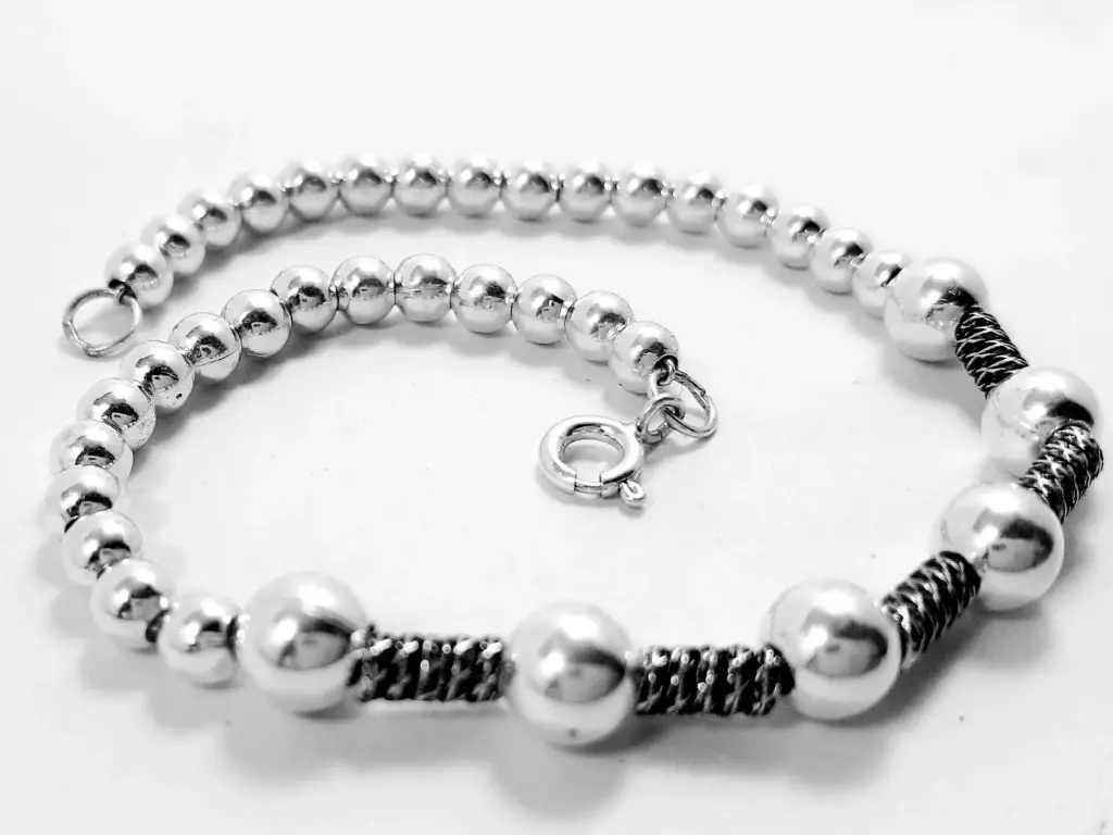 Pulsera hindú c/bolitas