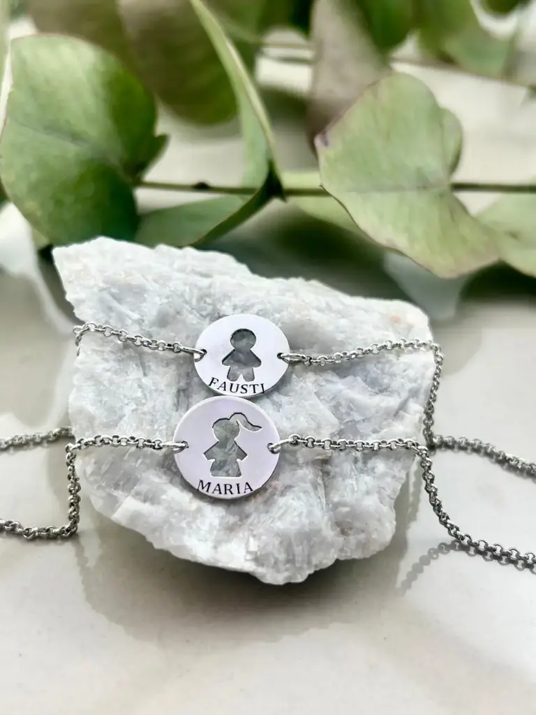 Pulsera nena o nene calado 