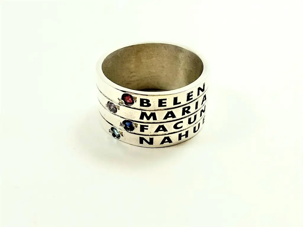 [ACFC.59] Anillo Cinta Familia Grabado Piedras X 4