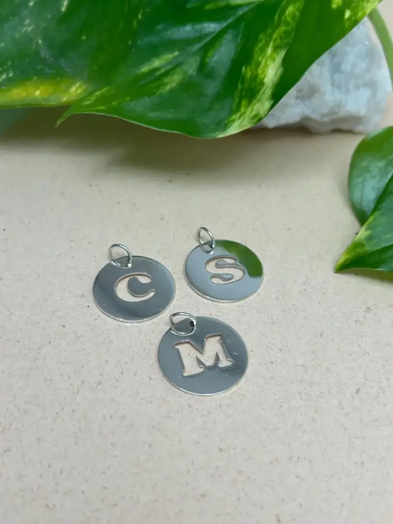 [DP.188] Medallas Iniciales Redondas Caladas 