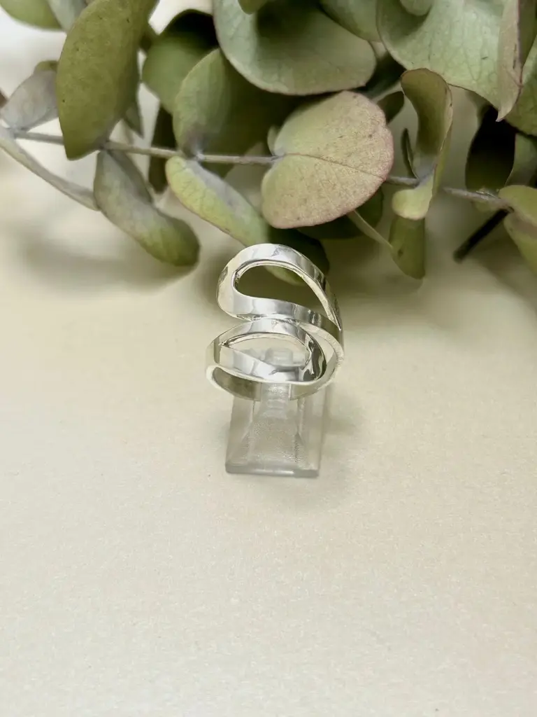 [AF.0106] Anillo Calado Torzado