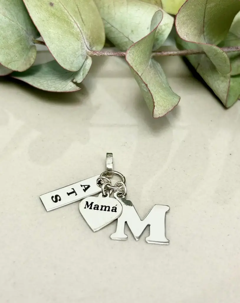 [DP.242] Inicial c/corazon y chapita