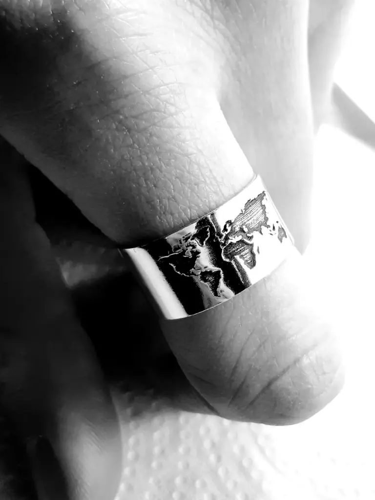 [AF.0004] Anillo cinta mapa mundi 