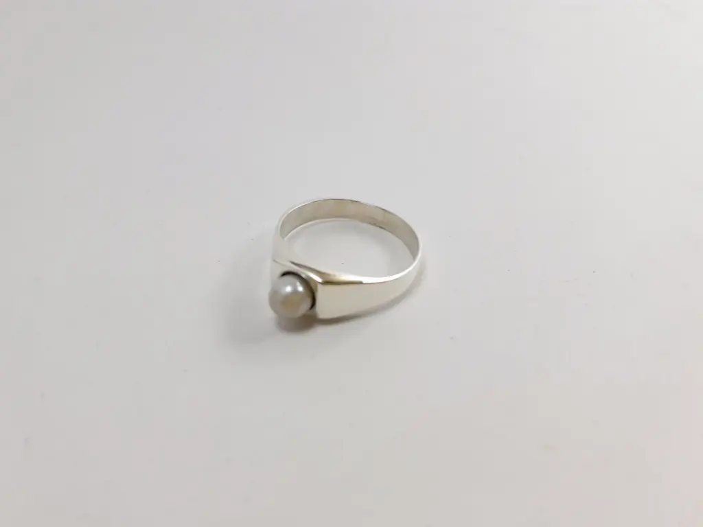 [AF.0007] Anillo princesa pequeño con perla sintética 
