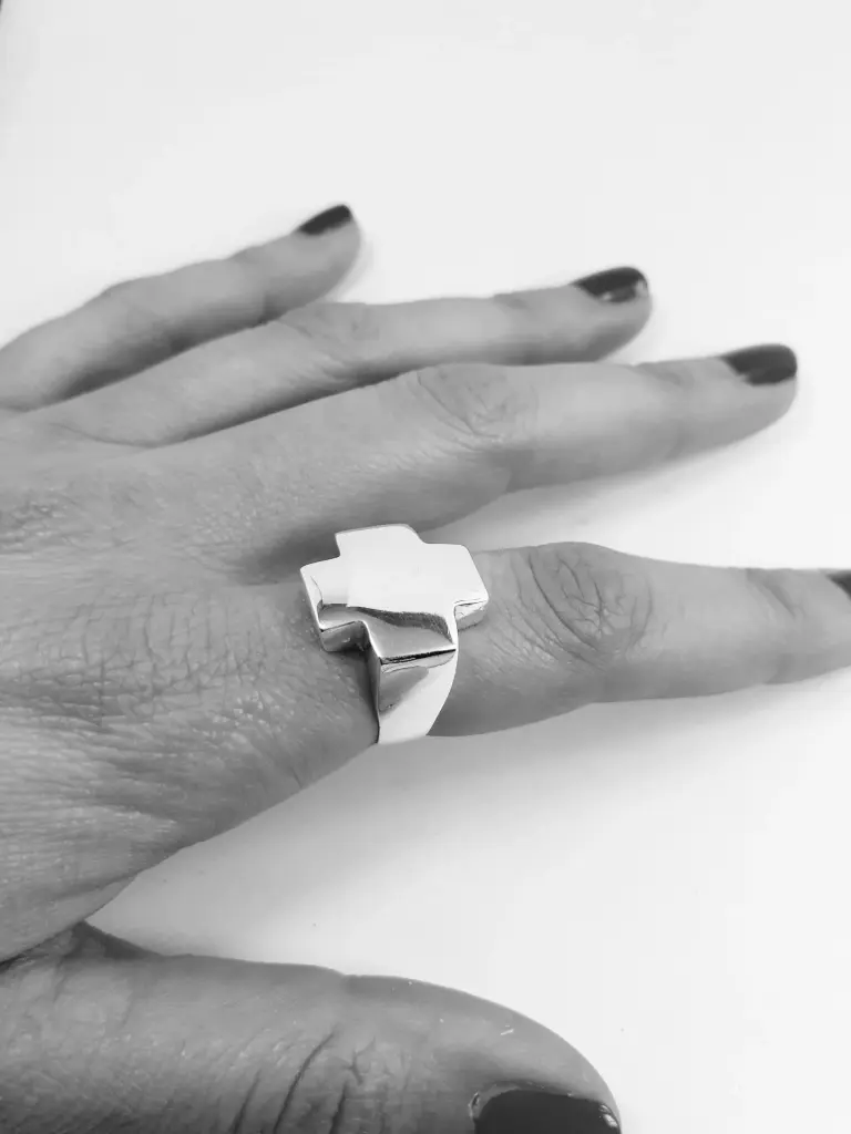 [AF.0035] Anillo Cruz del equilibrio media