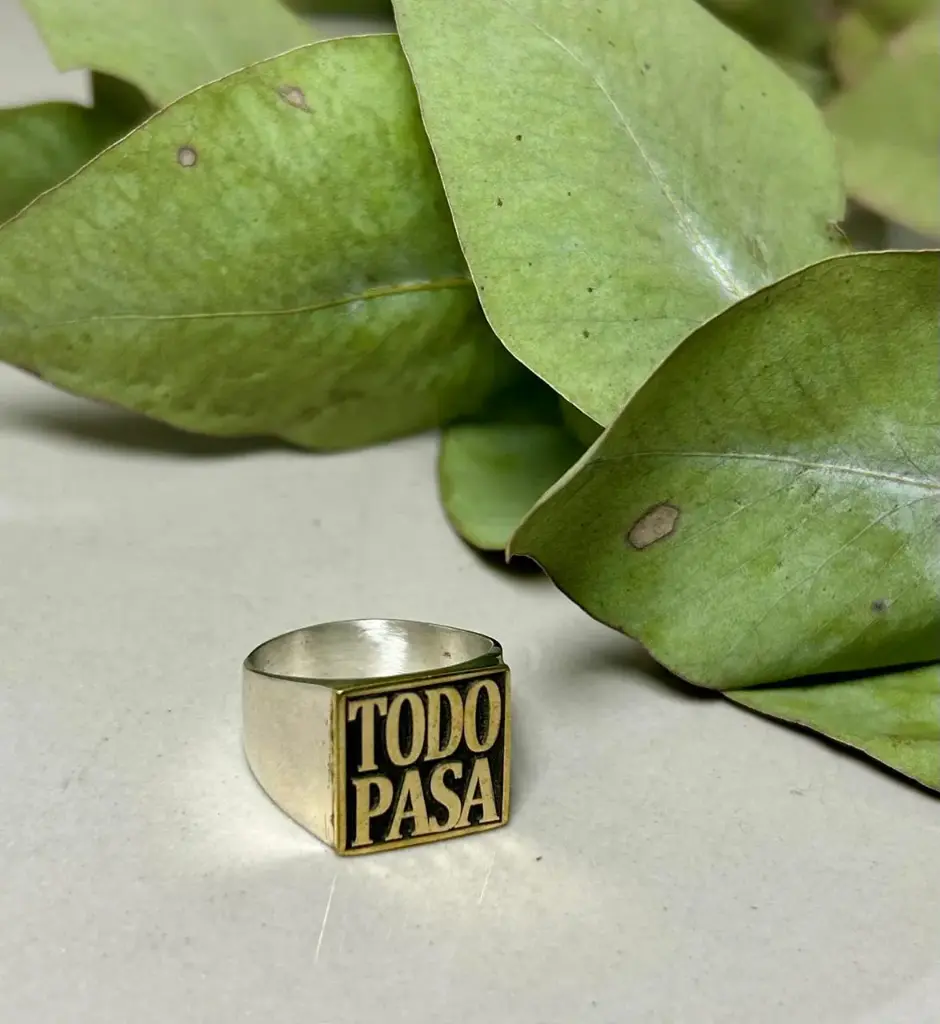 [ASH.0030] Anillo sello Todo pasa p/o