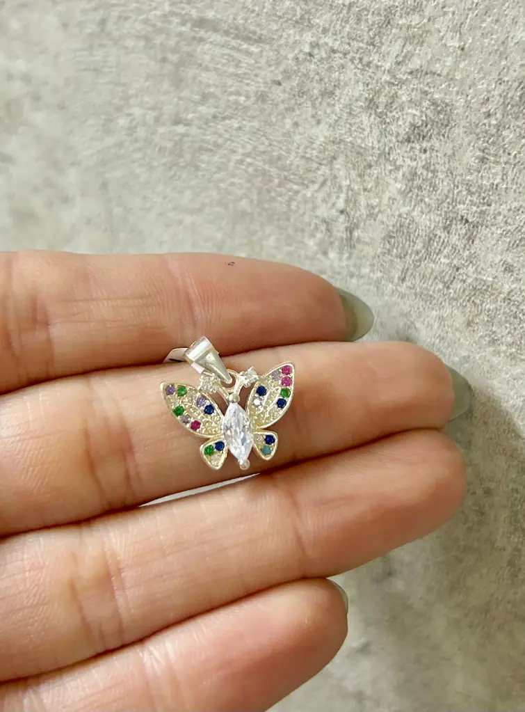 Dije mariposa