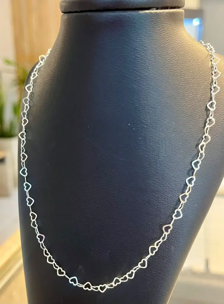 [CC0001] Cadena corazónes